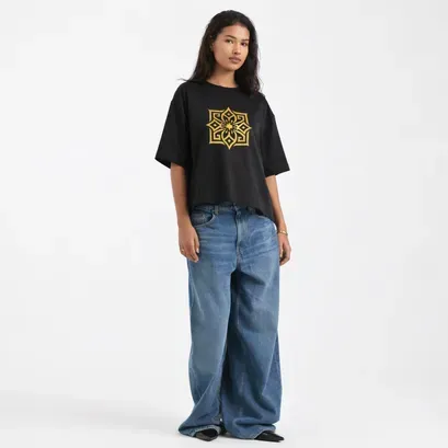 Oversized Tee editorial